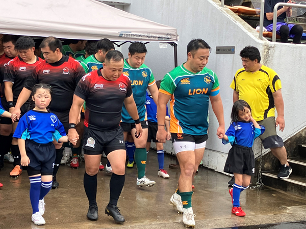 対船岡自衛隊戦　選手入場でのエスコートキッズ