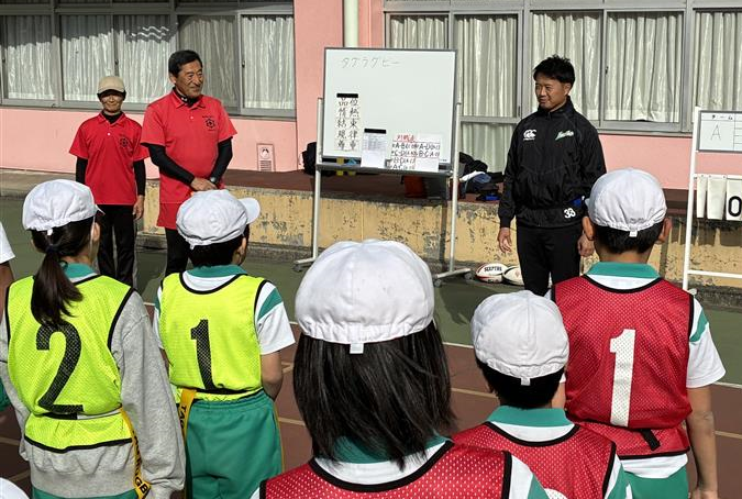 嶋田選手（右）の挨拶